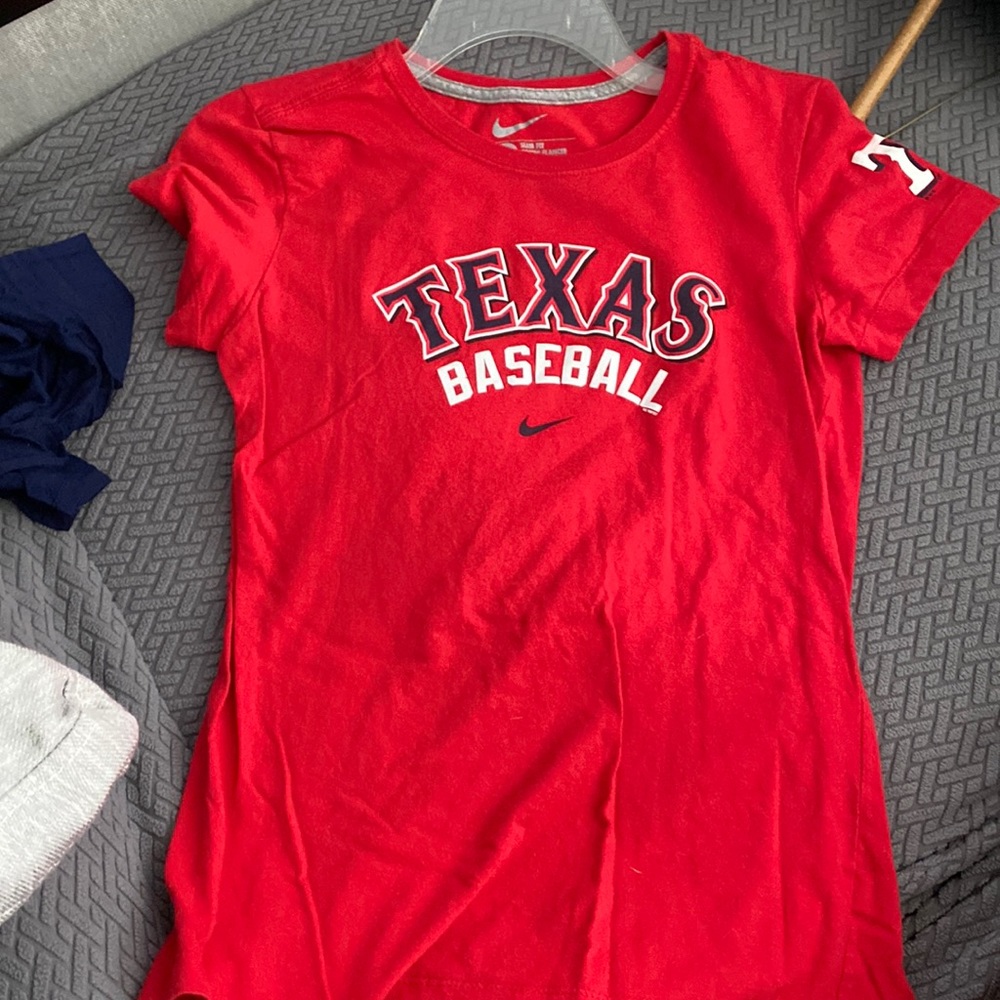 Women’s Texas rangers tee